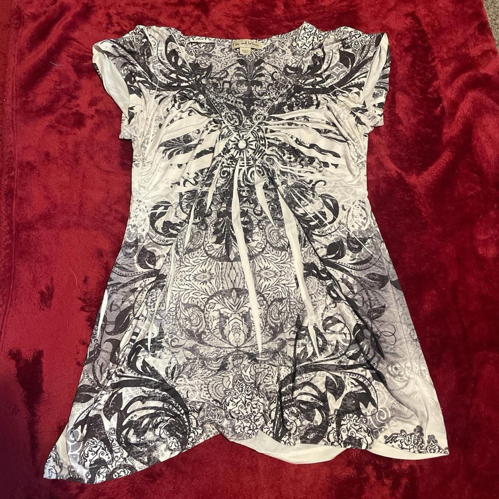 Cute Y2K patterned scrunch top
